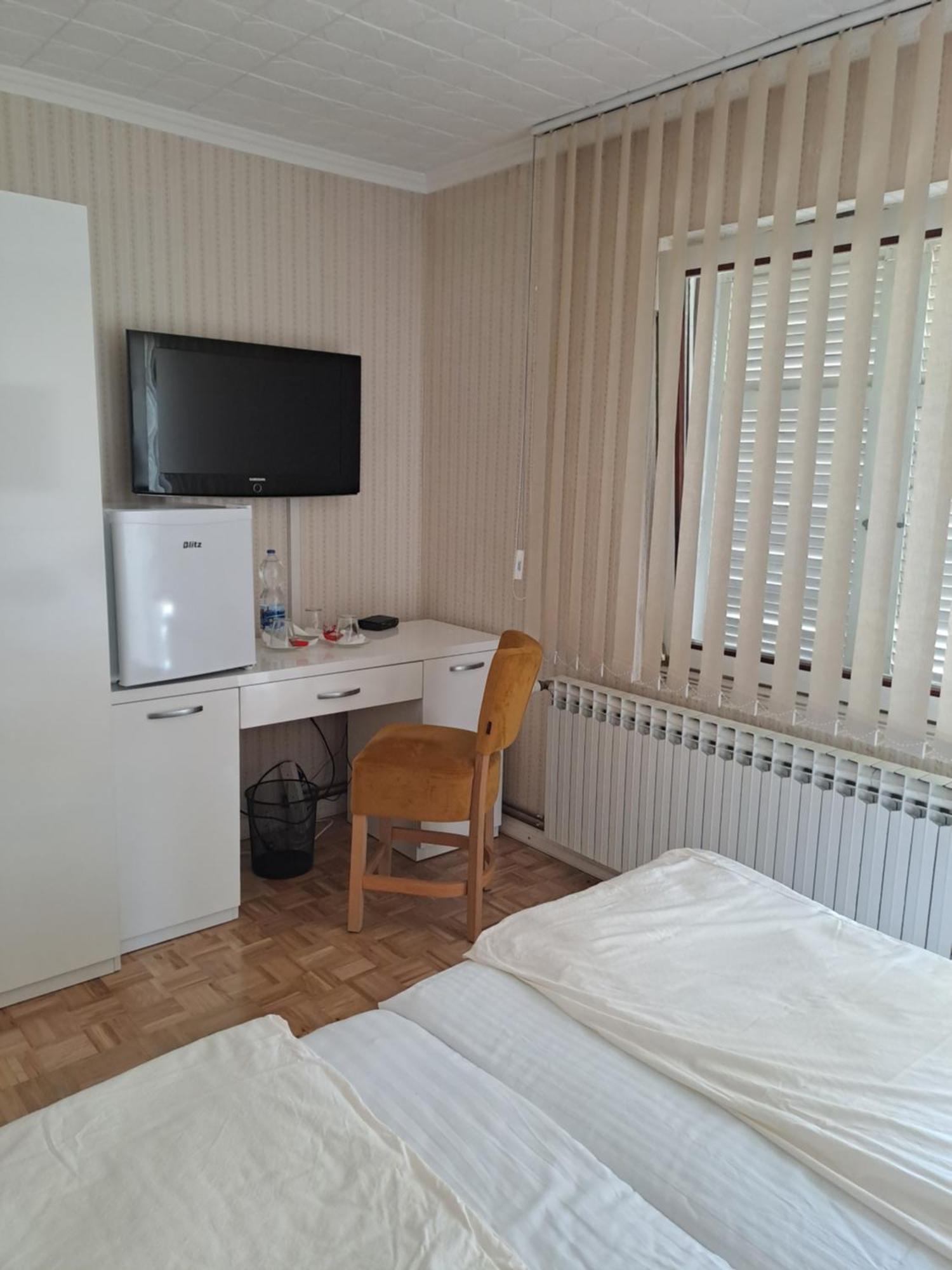 Accommodation Zara Vukovar Exterior foto